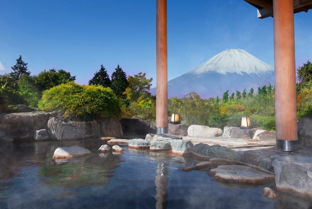 Japanese ryokan accommodation in Hakone for couples