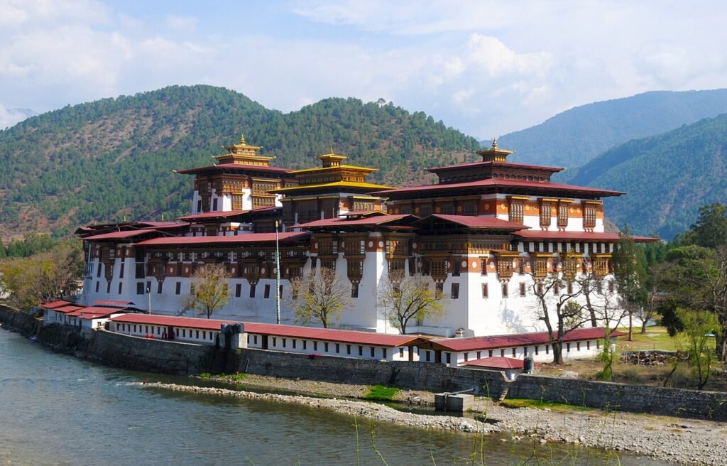 Punakha Dzong at the confluence of the Mo Chhu and Pho Chhu rivers