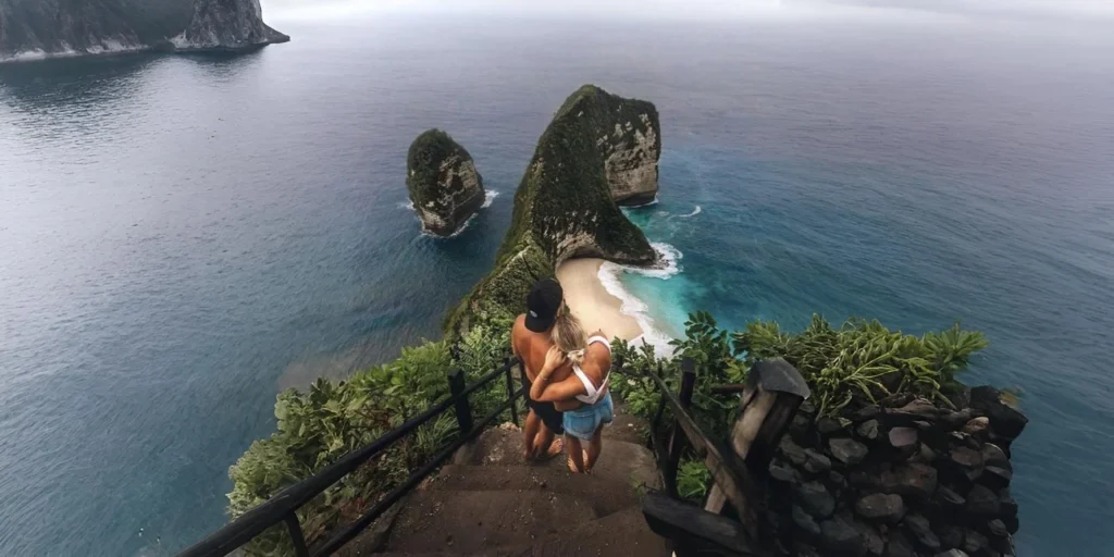 Couple visiting the Nusa Islands near Bali