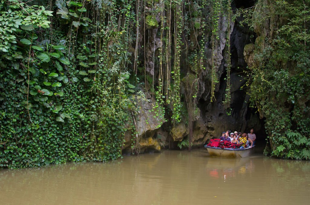 Boat exit from Cueva del Indio in Viñales, Cuba