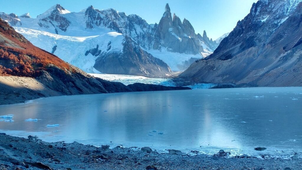 El Chalten Laguna Torre Argentina - Patagonia travel guide Argentine Patagonia hiking destination near El Calafate