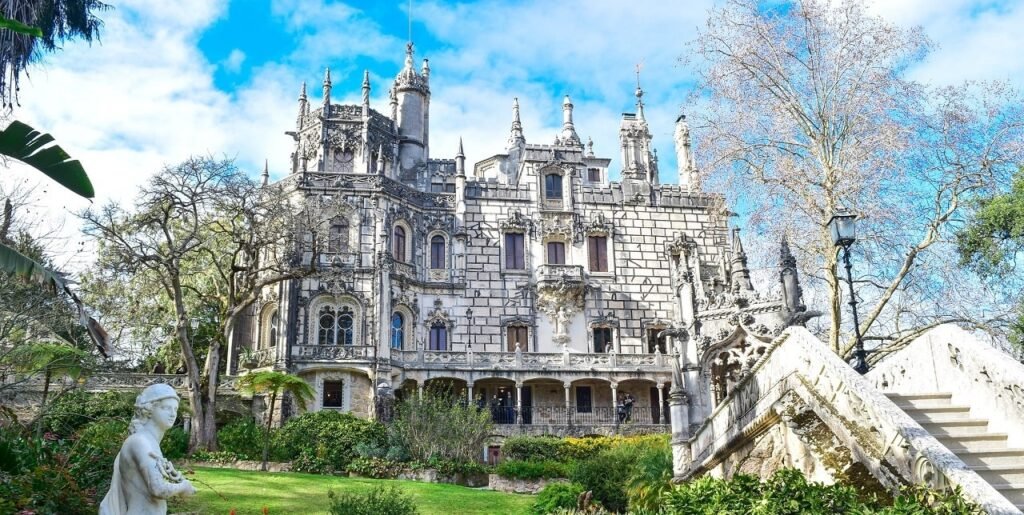 Quinta da Regaleira palace in Sintra - Lisbon travel guide day trip